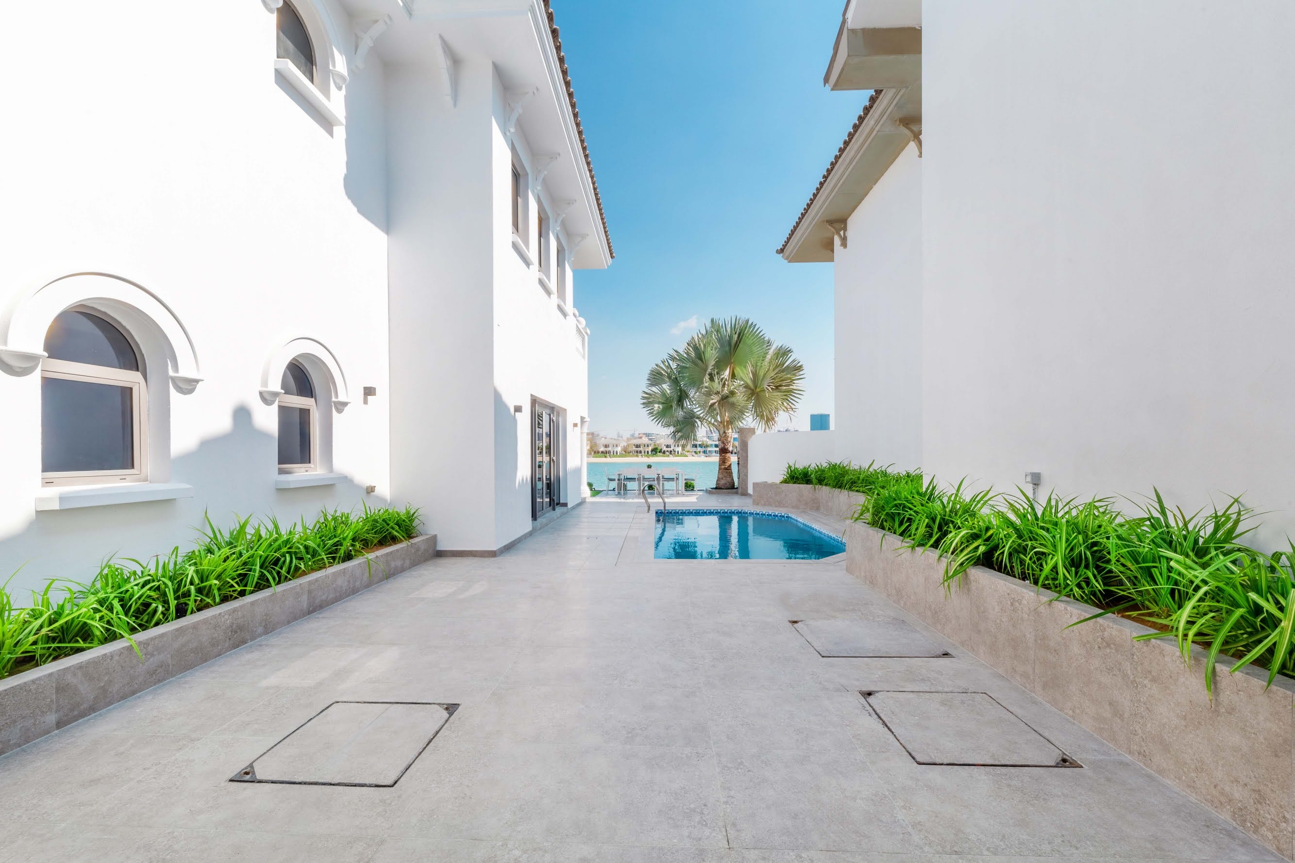 6 Bedroom Villa at the Palm Jumeirah gallery image